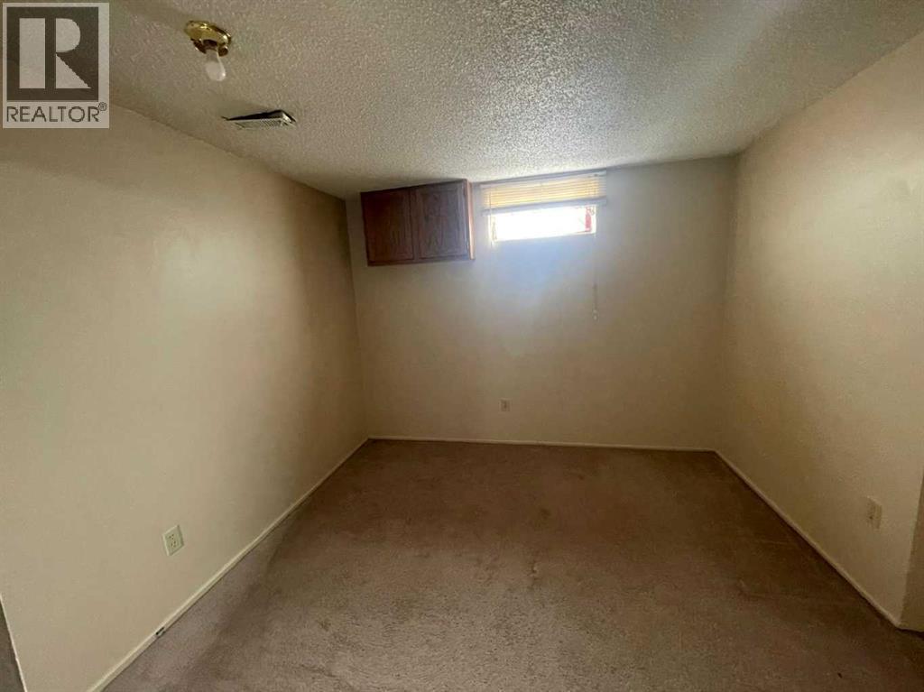 471 78 Avenue Ne, Calgary, AB - Indoor