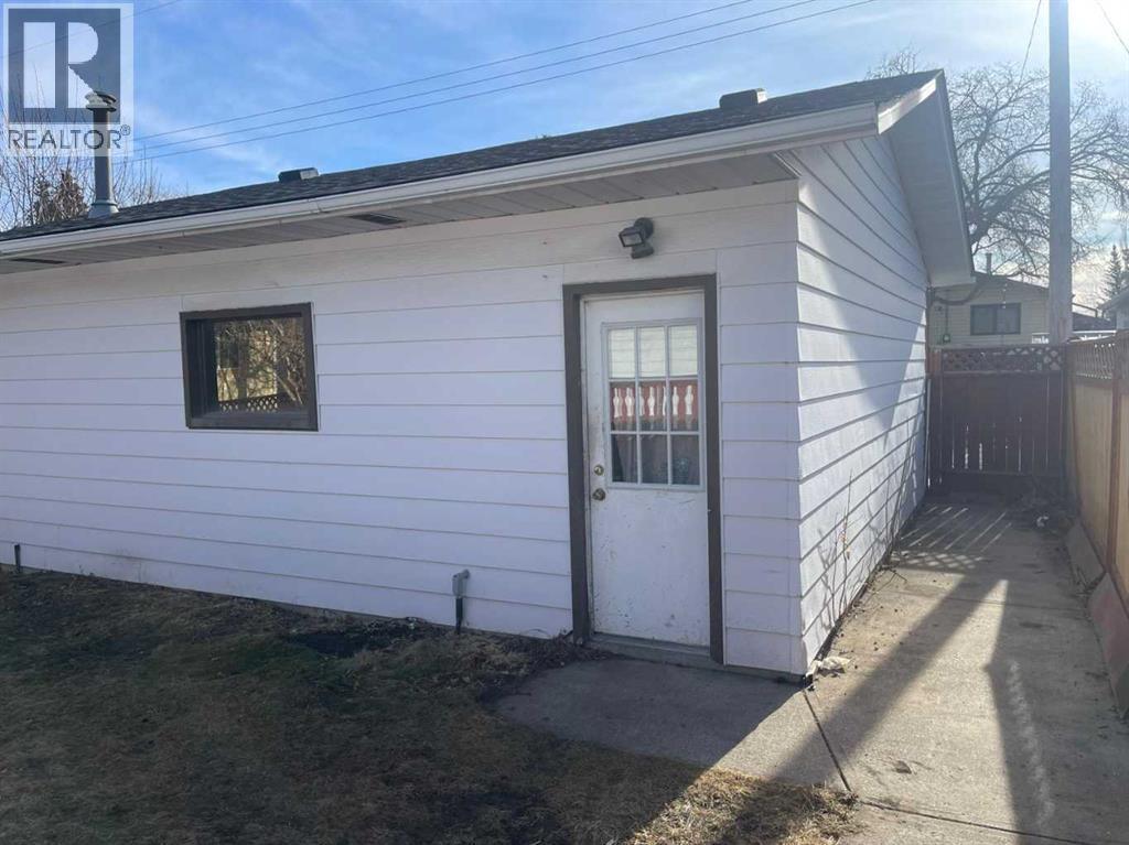 471 78 Avenue Ne, Calgary, AB - Outdoor With Exterior