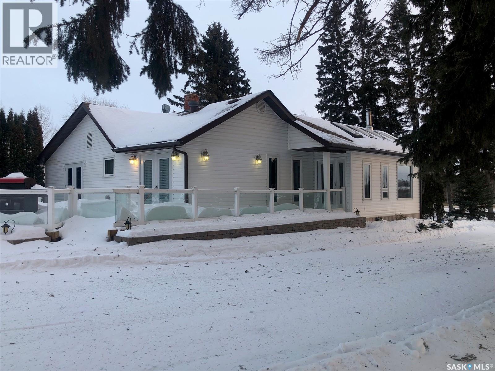 224 Service Road W, Norquay, SK - Outdoor With Deck Patio Veranda