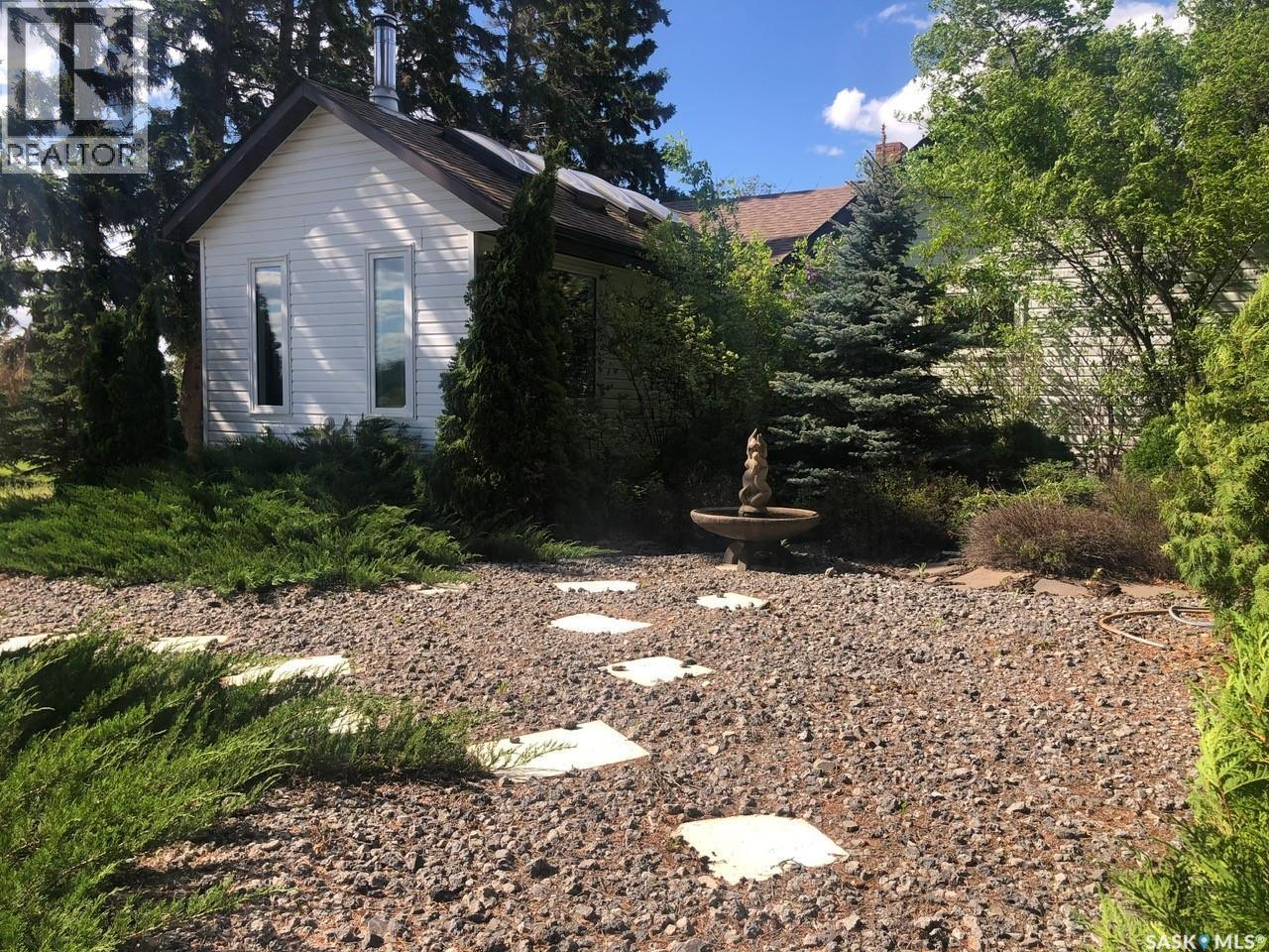 224 Service Road W, Norquay, SK
