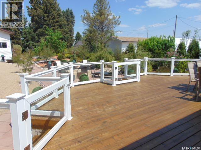 224 Service Road W, Norquay, SK - Outdoor With Deck Patio Veranda