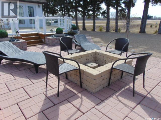 224 Service Road W, Norquay, SK - Outdoor With Deck Patio Veranda