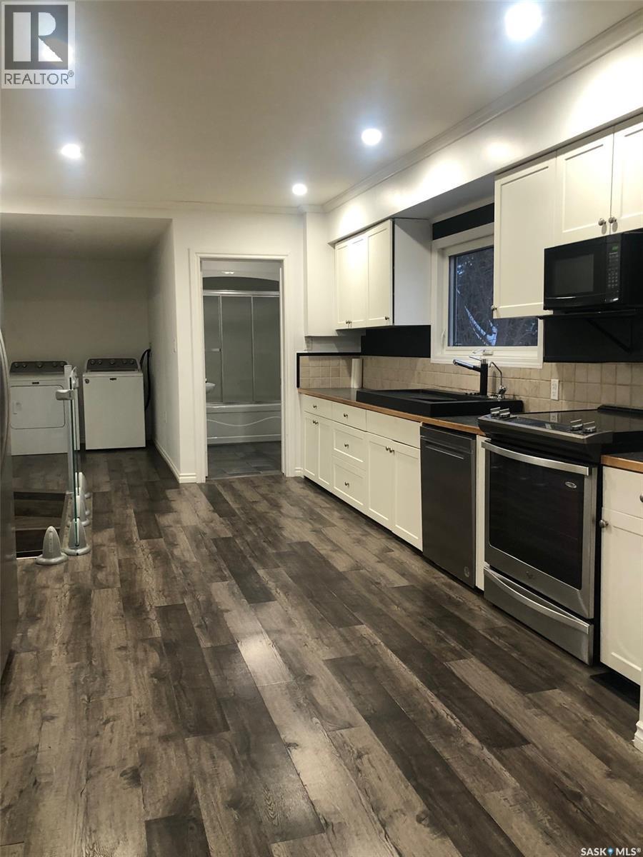 224 Service Road W, Norquay, SK - Indoor Photo Showing Kitchen
