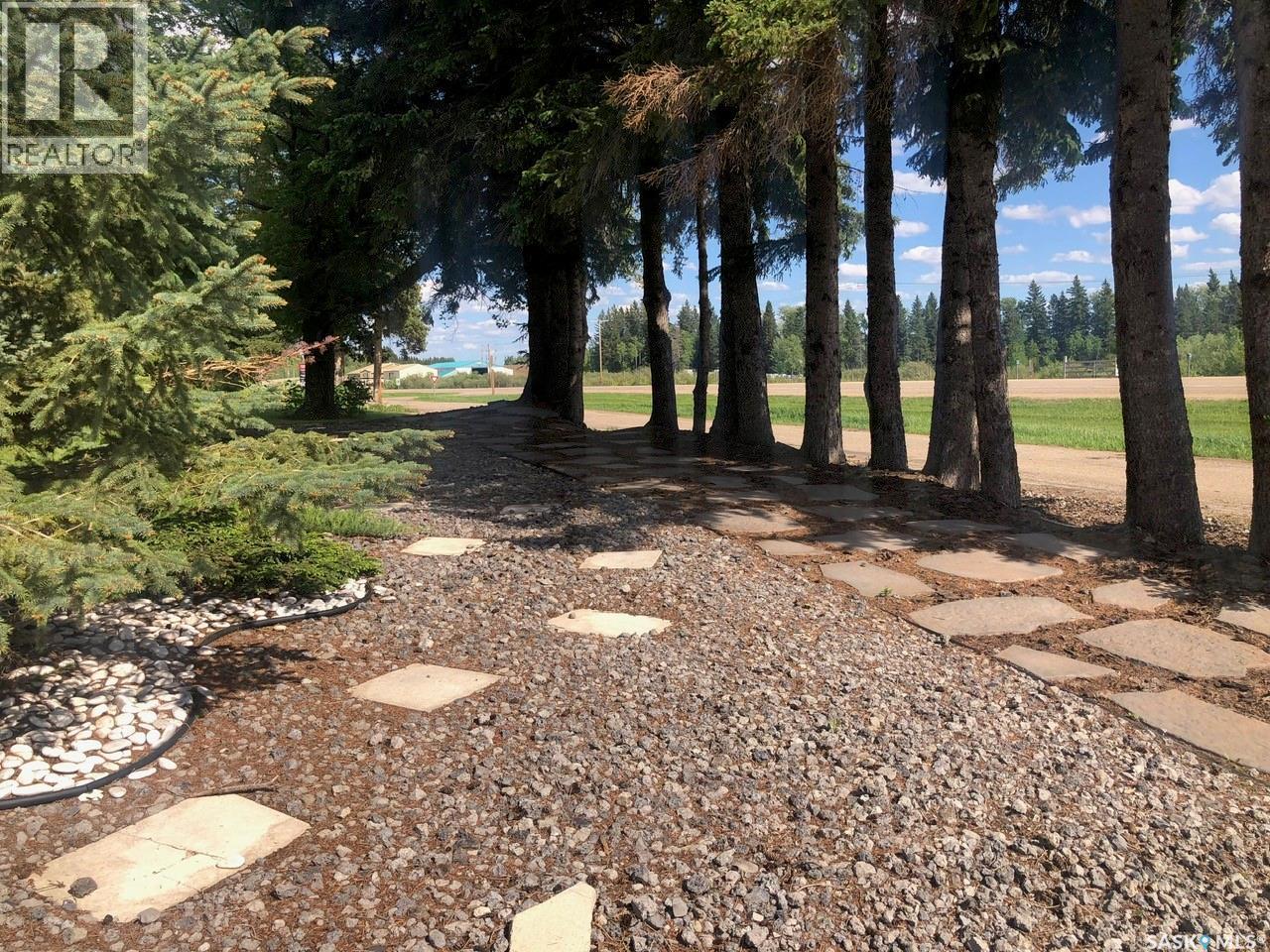 224 Service Road W, Norquay, SK