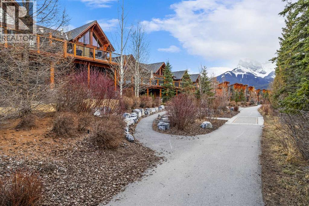 7 Creekside Mews, Canmore, AB - Outdoor