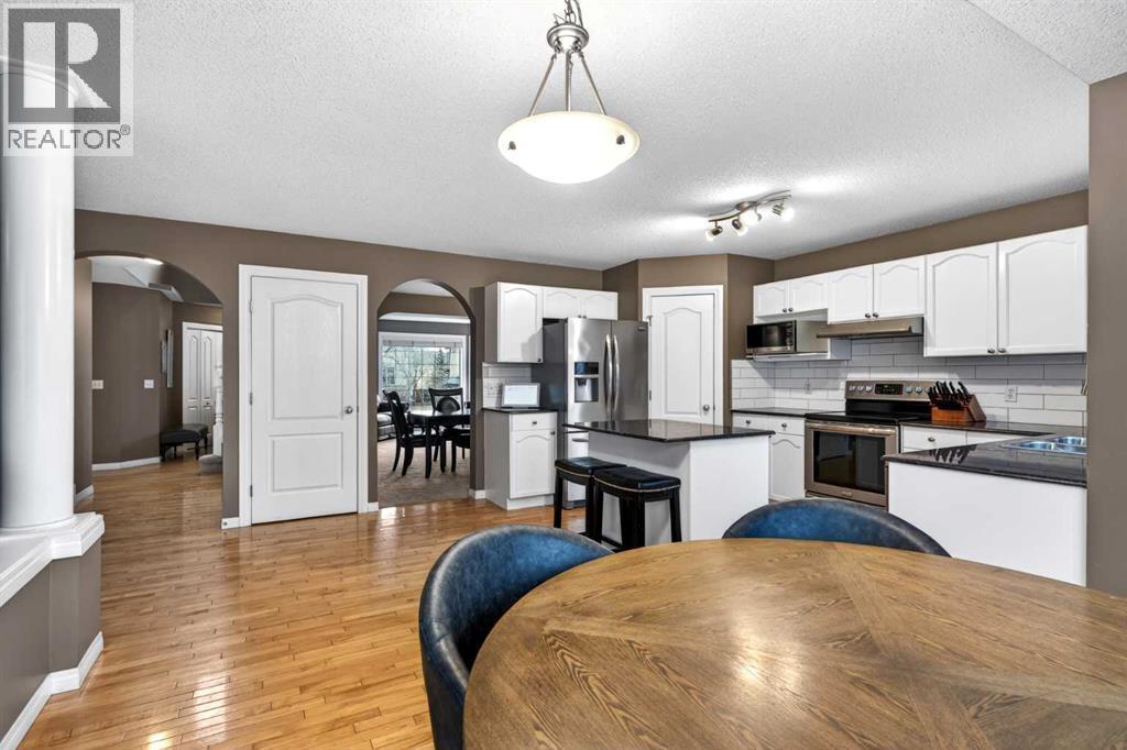 69 Elkton Way Sw, Calgary, AB - Indoor