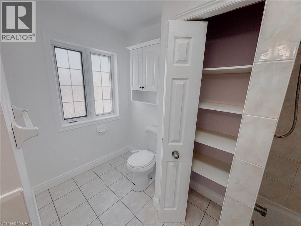 303 Bankside Drive, Kitchener, ON - Indoor