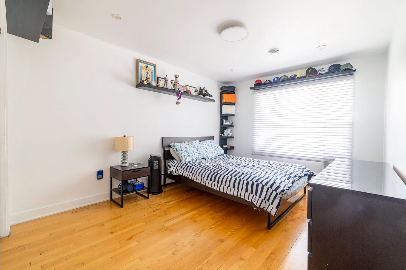 Bedroom - 2490 Rue Major, Montréal (Saint-Laurent), QC - Indoor Photo Showing Bedroom