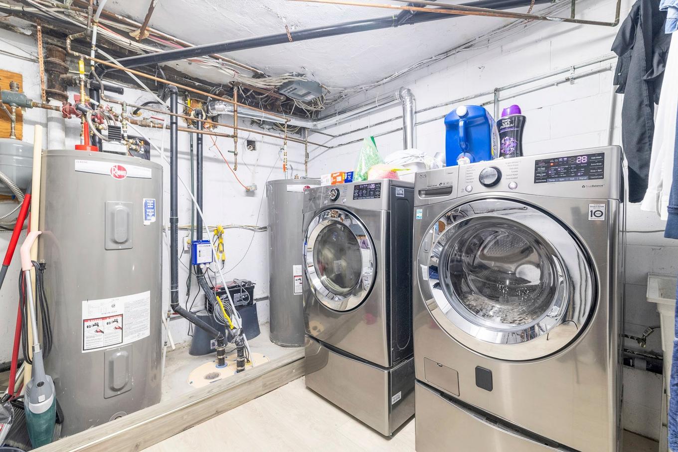 Laundry room - 2490 Rue Major, Montréal (Saint-Laurent), QC - Indoor Photo Showing Laundry Room