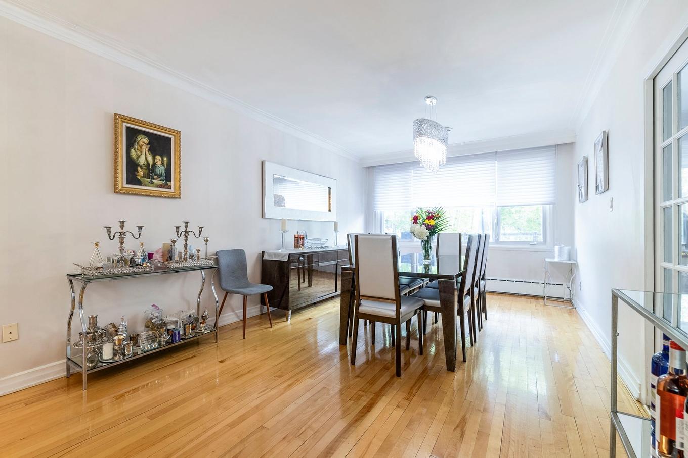 Dining room - 2490 Rue Major, Montréal (Saint-Laurent), QC - Indoor Photo Showing Dining Room
