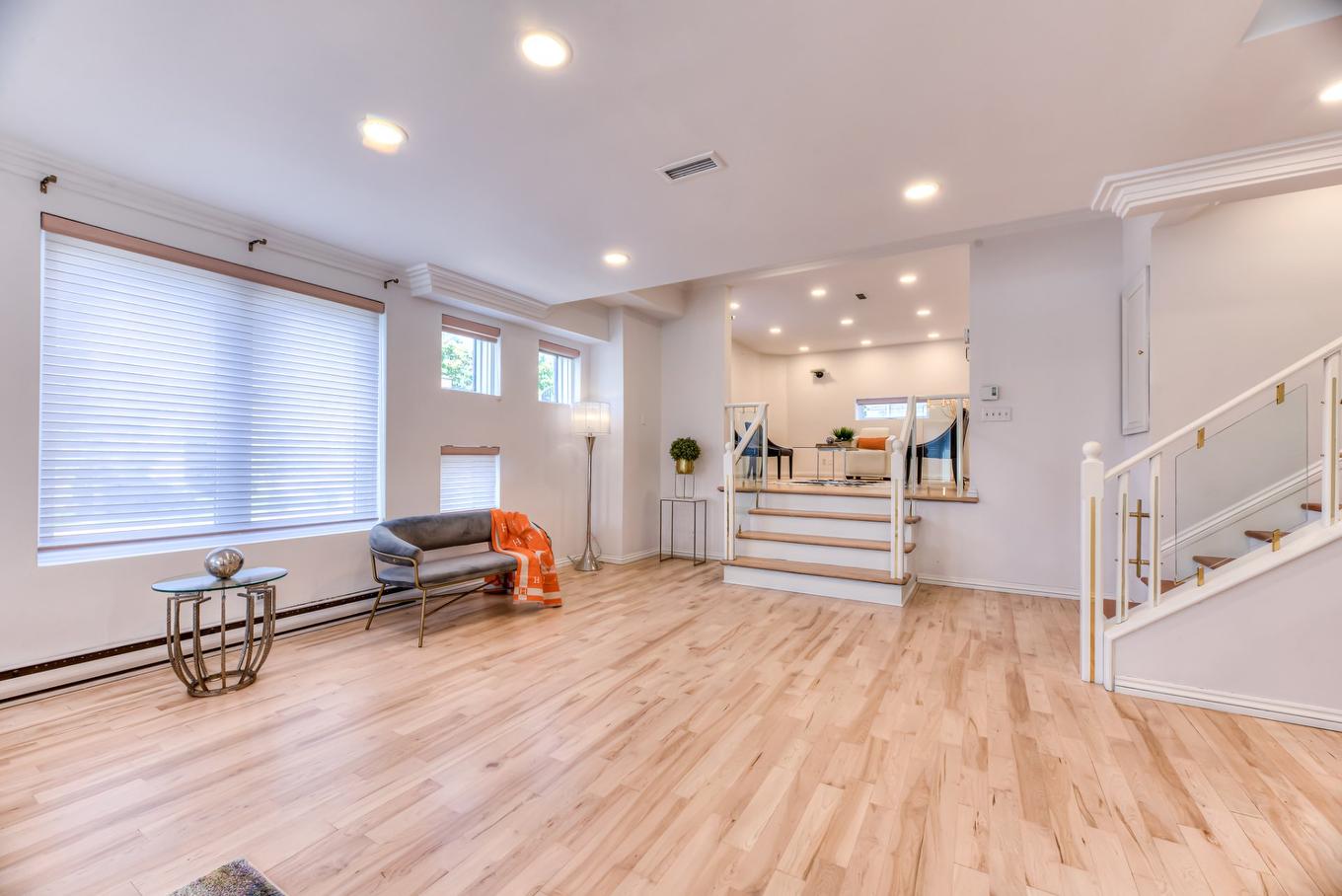 Salle familiale - 5782 Rue Fleet, Hampstead, QC - Indoor Photo Showing Other Room