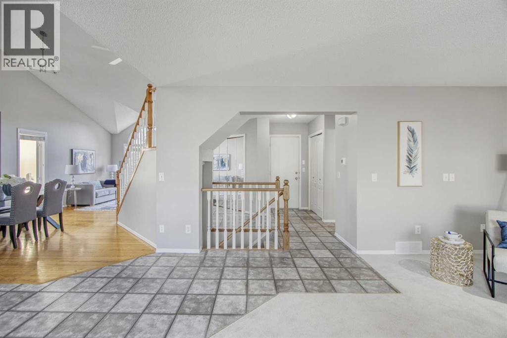 134 Hamptons Heath Nw, Calgary, AB - Indoor Photo Showing Other Room