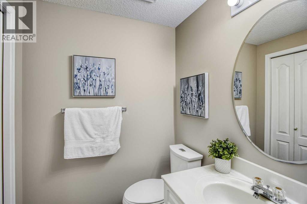 134 Hamptons Heath Nw, Calgary, AB - Indoor Photo Showing Bathroom