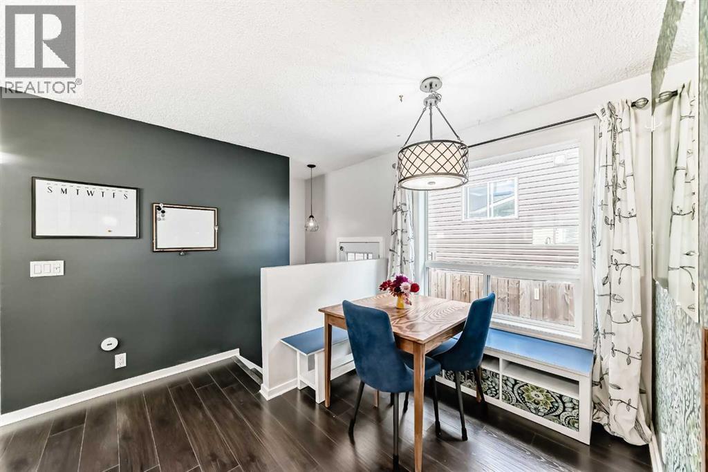 12 Taraglen Road Ne, Calgary, AB - Indoor Photo Showing Dining Room