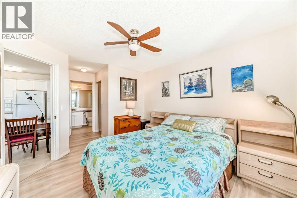 111, 6900 Hunterview Drive Nw, Calgary, AB - Indoor Photo Showing Bedroom