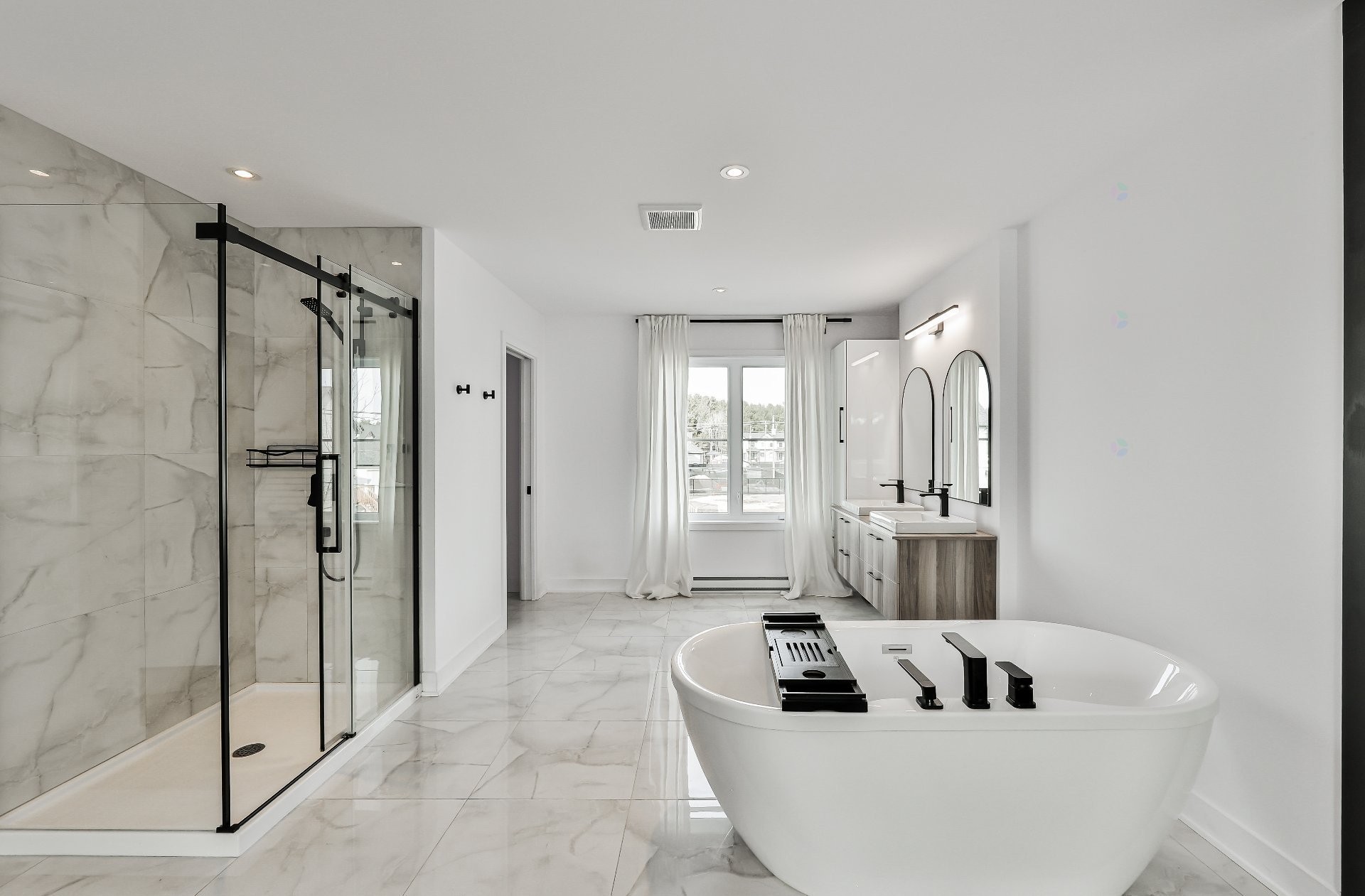 Master Bathroom - Rue Du Faubourg, Saint-Jérôme, QC - Indoor Photo Showing Bathroom