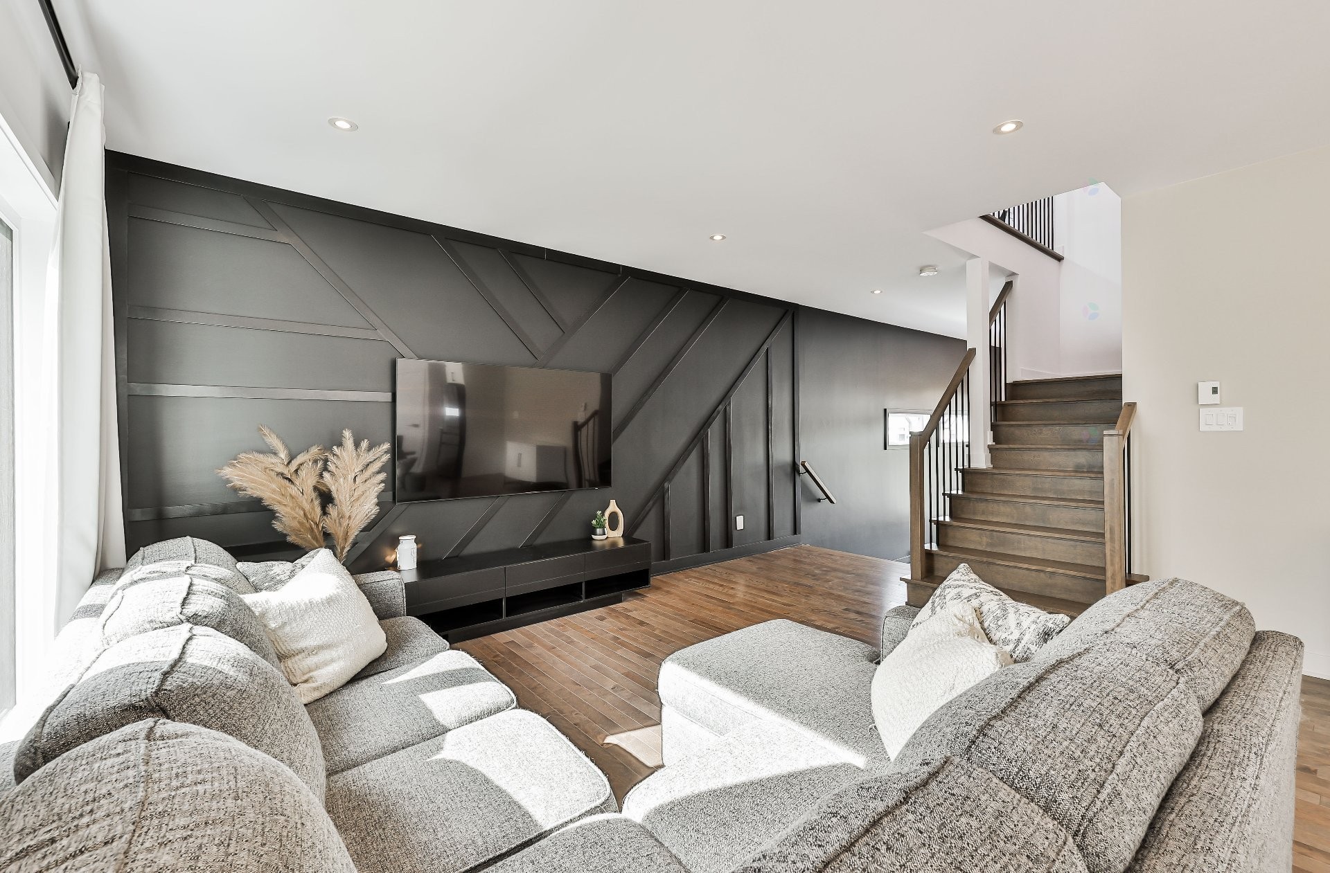 Living Room - Rue Du Faubourg, Saint-Jérôme, QC - Indoor Photo Showing Living Room