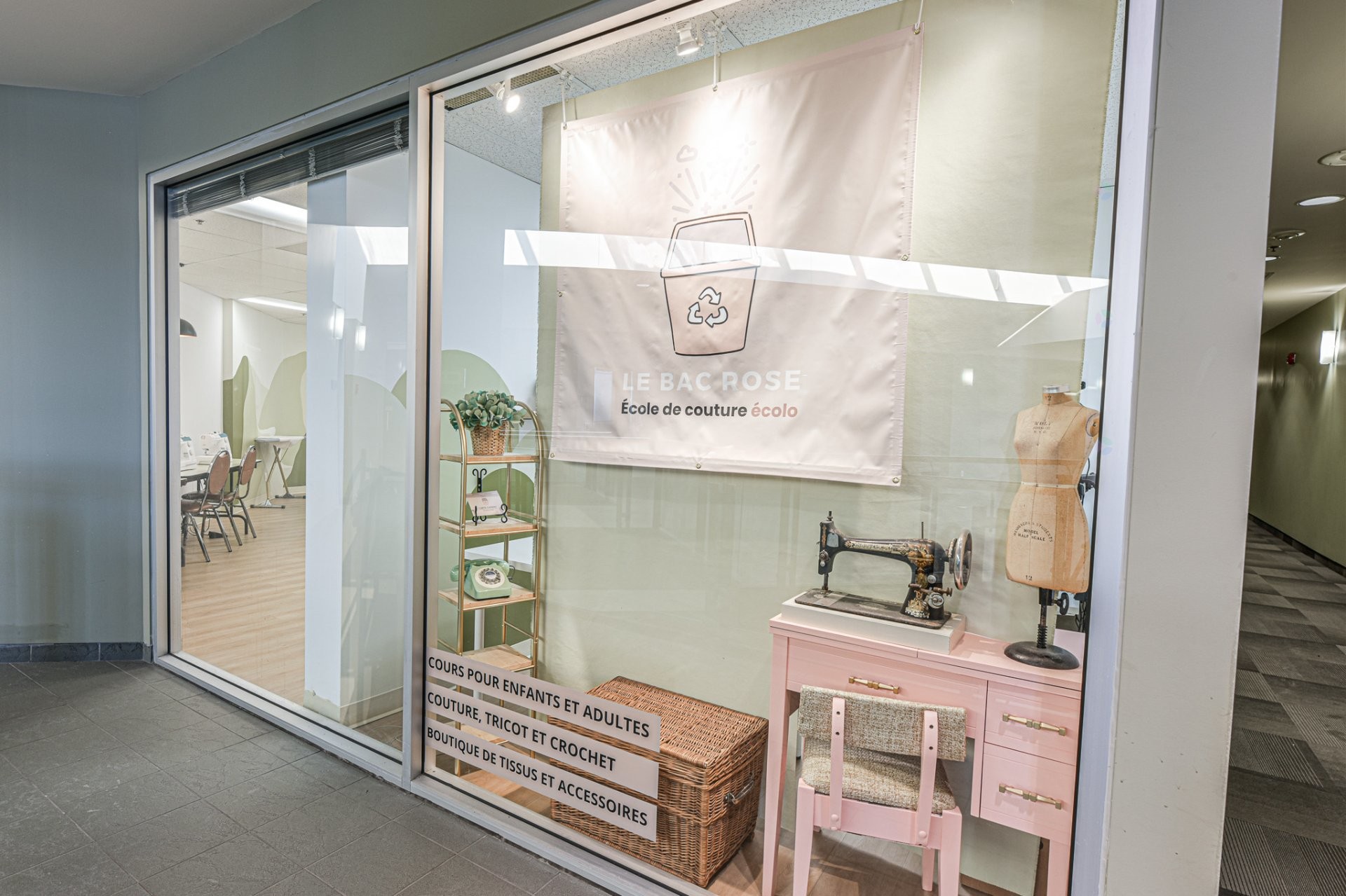 Façade - 208-370 Boul. Sir-Wilfrid-Laurier, Mont-Saint-Hilaire, QC - Indoor Photo Showing Bathroom
