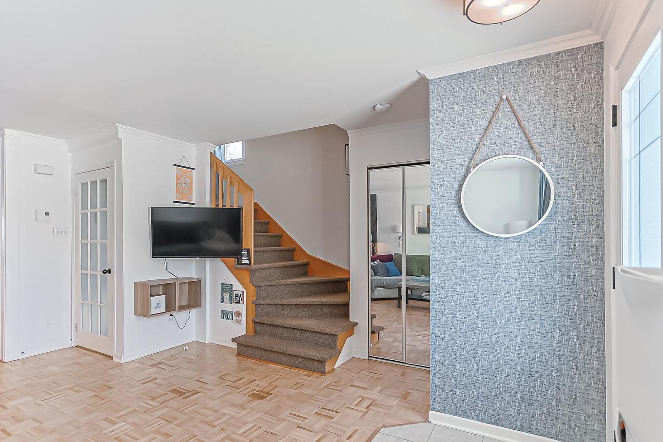 Escalier - 586 Rue Gérard-Proulx, Saint-Eustache, QC - Indoor Photo Showing Other Room