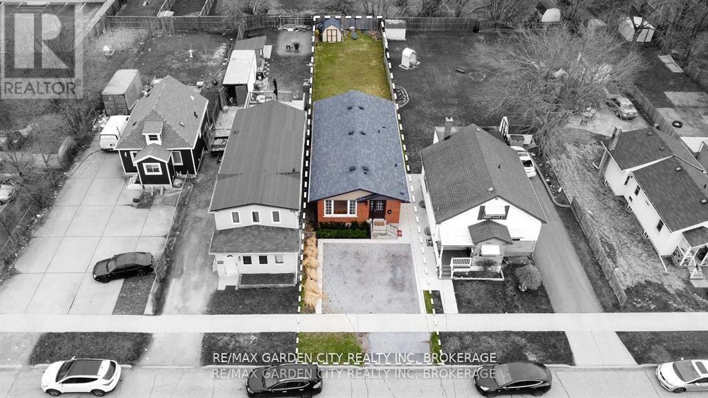 9 Churchill Street, St. Catharines (Western Hill), ON - Outdoor