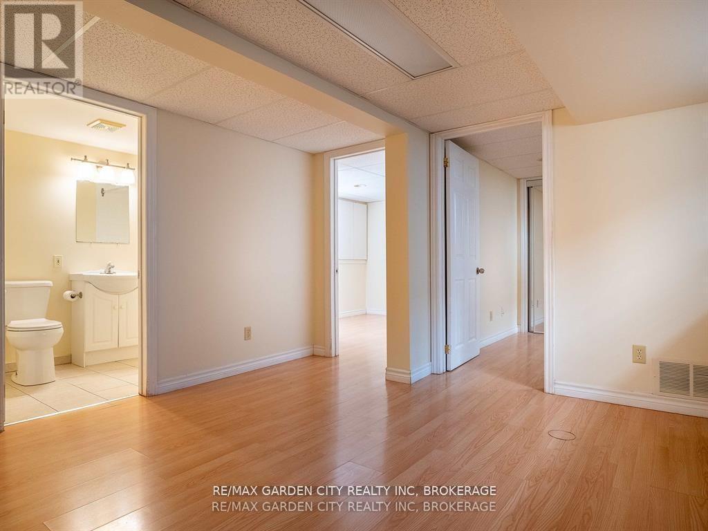 9 Churchill Street, St. Catharines (Western Hill), ON - Indoor