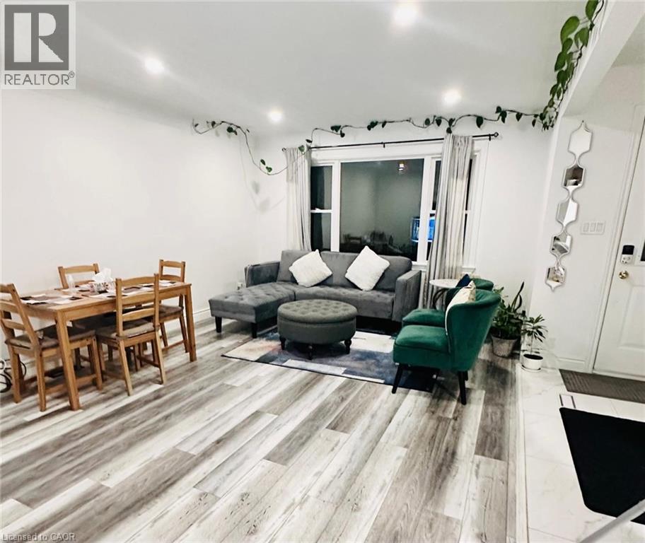 878 Upper Ottawa Street, Hamilton, ON - Indoor