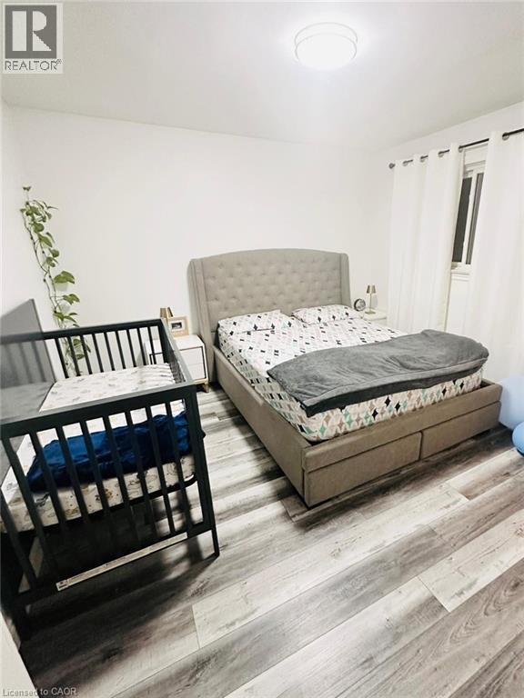 878 Upper Ottawa Street, Hamilton, ON - Indoor Photo Showing Bedroom