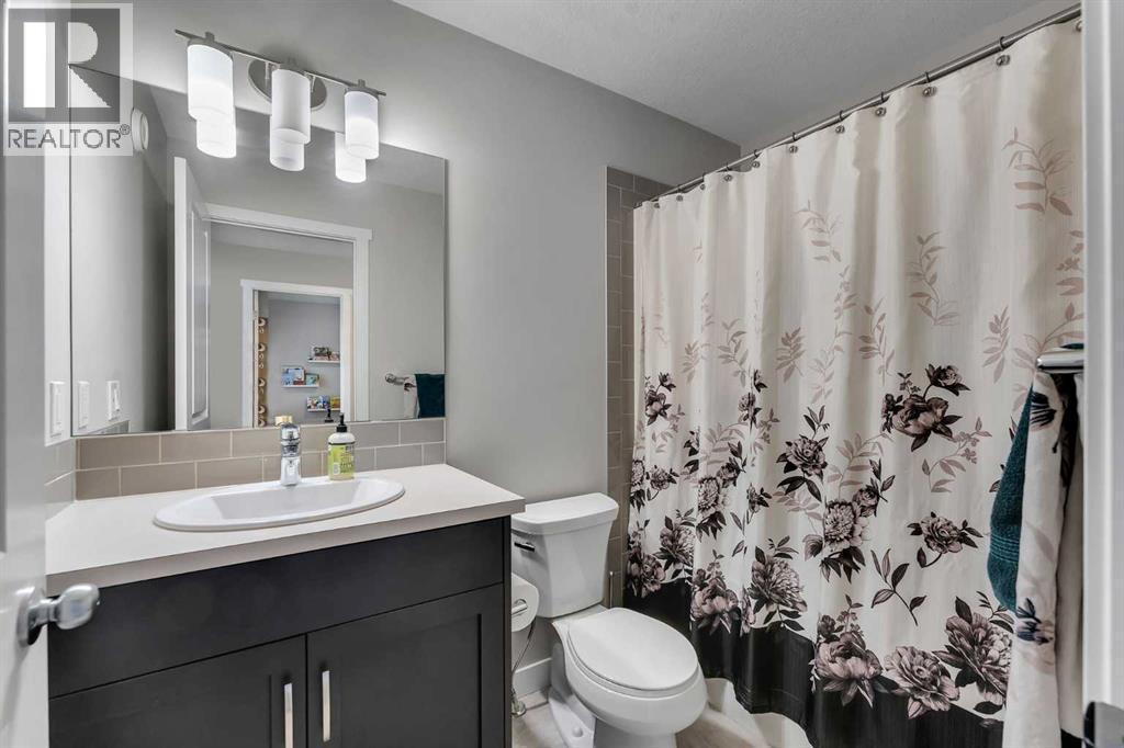 39 Savanna Way Ne, Calgary, AB - Indoor Photo Showing Bathroom