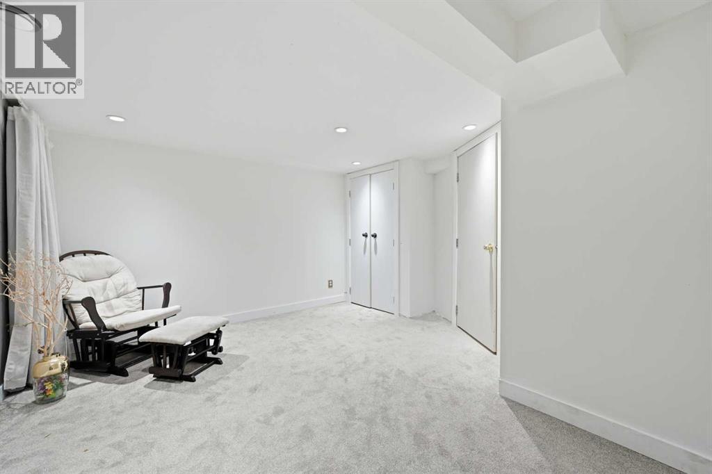 24 Laguna Close Ne, Calgary, AB - Indoor Photo Showing Other Room