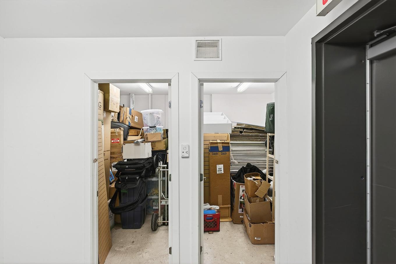 Storage - 5824 Av. Louis-Hébert, Montréal (Rosemont/La Petite-Patrie), QC - Indoor Photo Showing Other Room