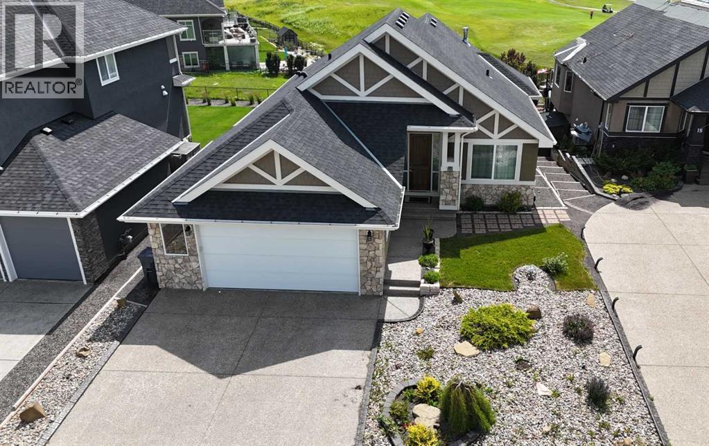 11 Muirfield Close, Lyalta, AB - Outdoor With Facade