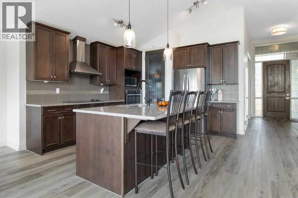 11 Muirfield Close, Lyalta, AB - Indoor Photo Showing Kitchen With Upgraded Kitchen