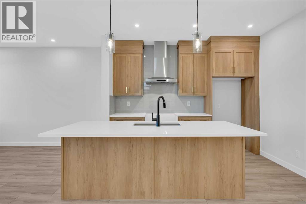 26 Versant Path Sw, Calgary, AB - Indoor Photo Showing Kitchen