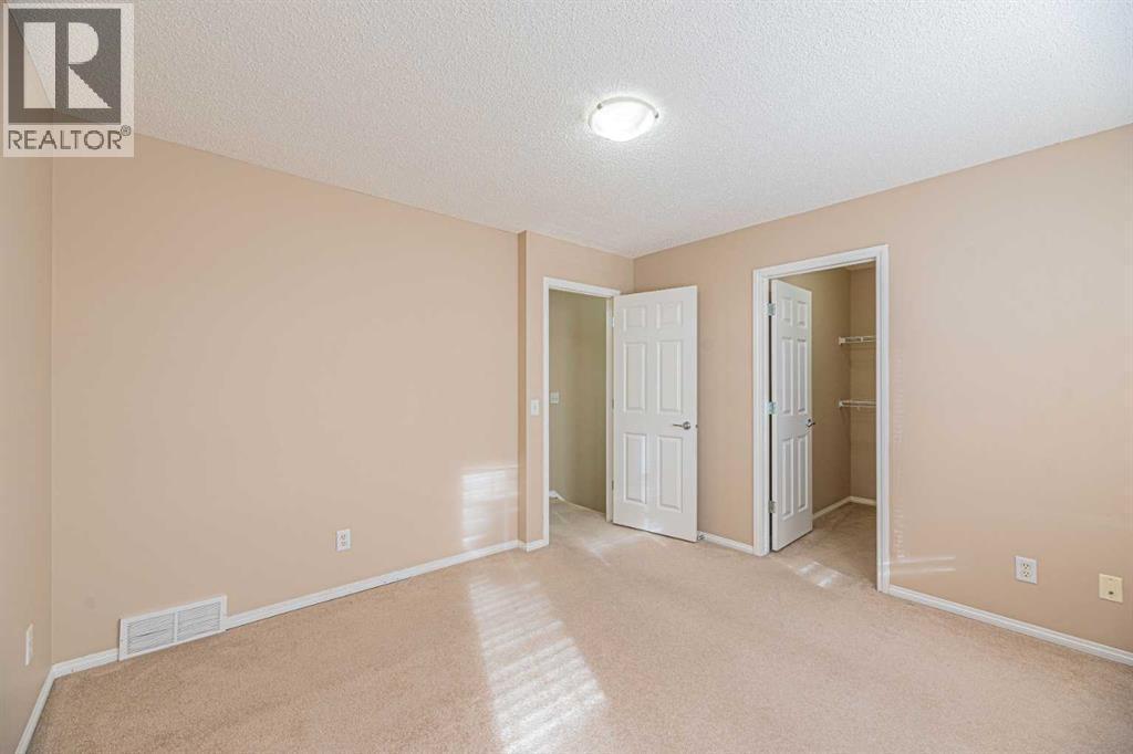 427 Saddlebrook Way Ne, Calgary, AB - Indoor Photo Showing Other Room
