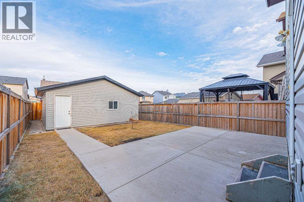 427 Saddlebrook Way Ne, Calgary, AB - Outdoor With Exterior