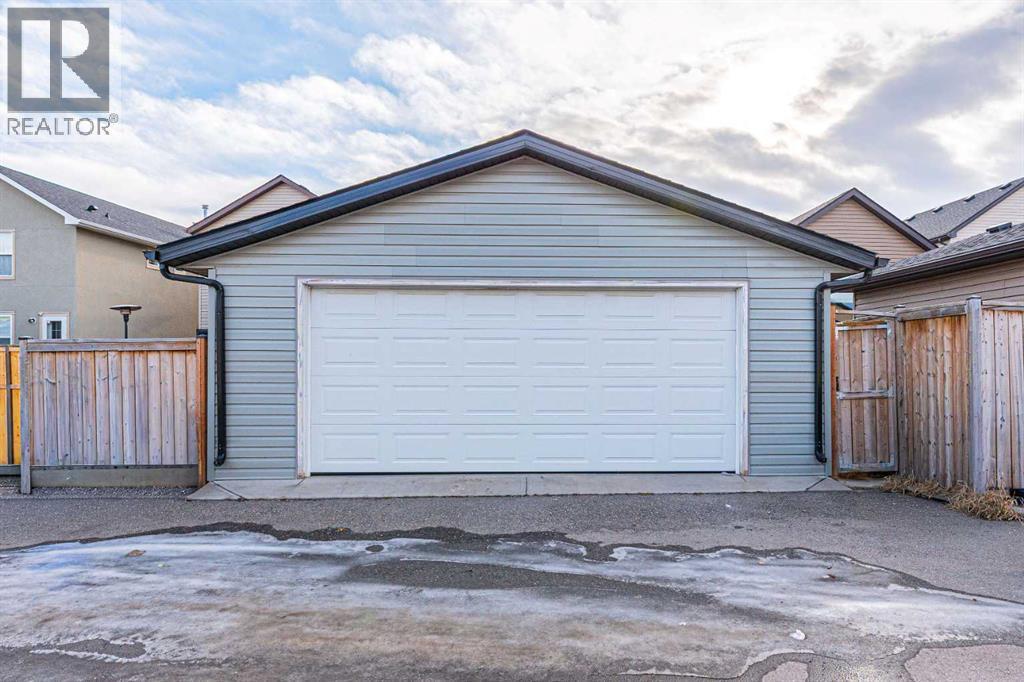 427 Saddlebrook Way Ne, Calgary, AB - Outdoor With Exterior