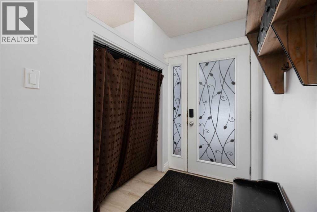 137 Deep Road, Fort Mcmurray, AB - Indoor Photo Showing Other Room