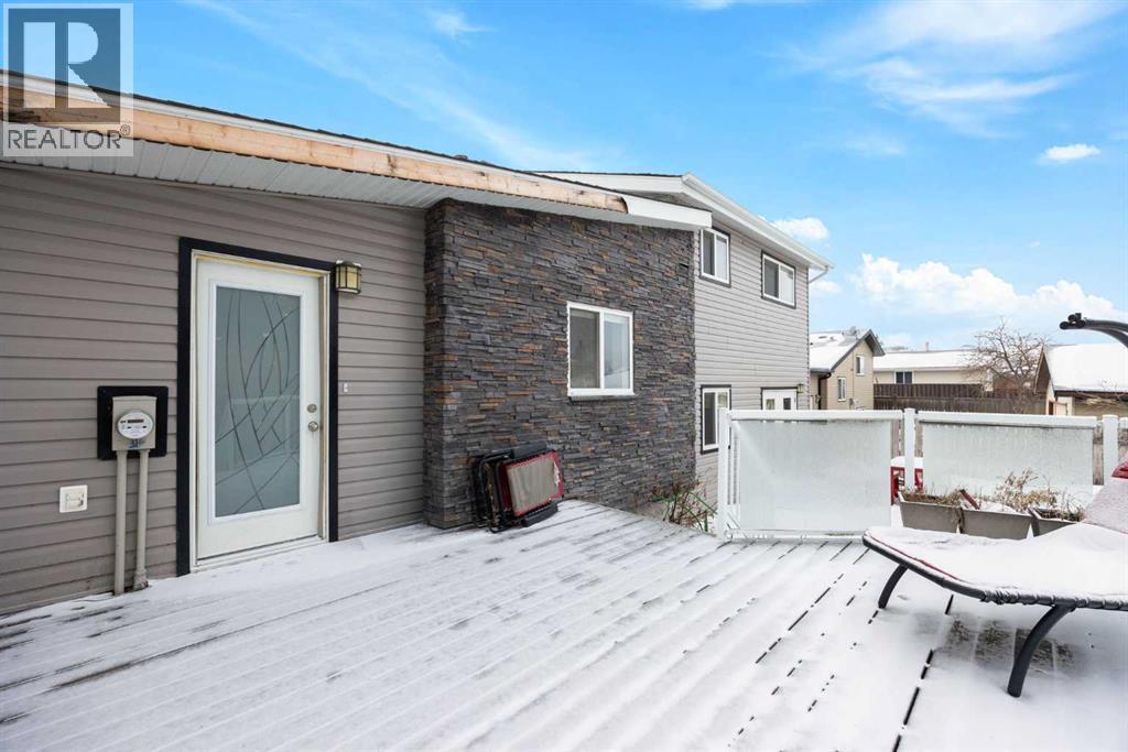 137 Deep Road, Fort Mcmurray, AB - Outdoor With Deck Patio Veranda With Exterior