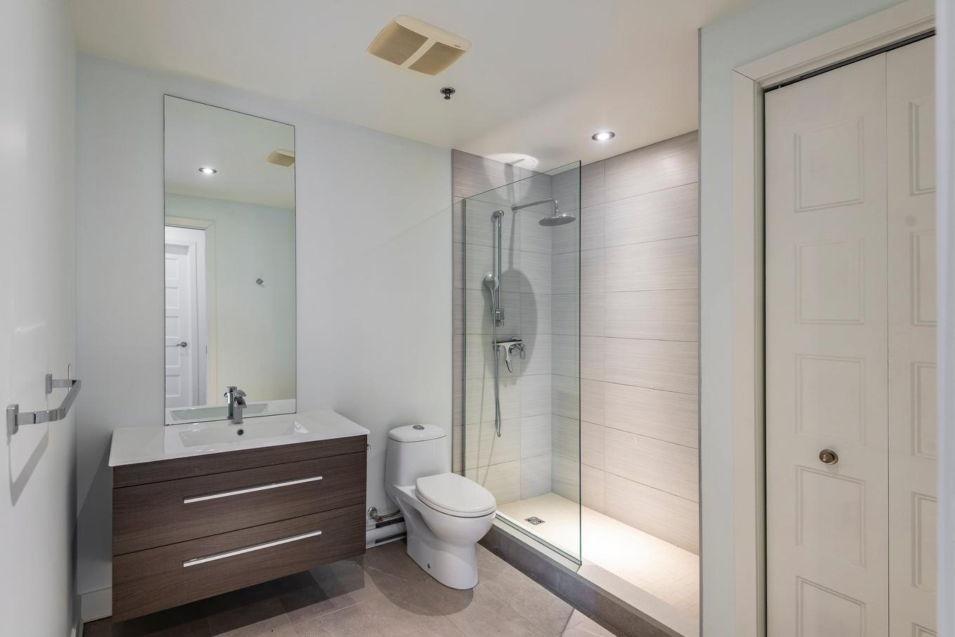 Bathroom - Ph402-373 Rue Des Seigneurs, Montréal (Le Sud-Ouest), QC - Indoor Photo Showing Bathroom