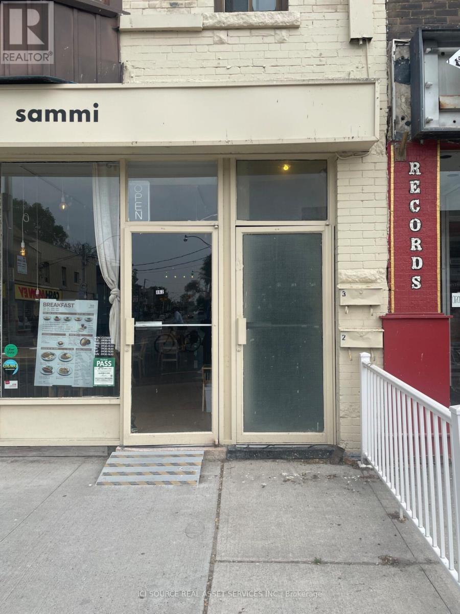 Floor 3 - 862 Danforth Avenue, Toronto, ON - Outdoor