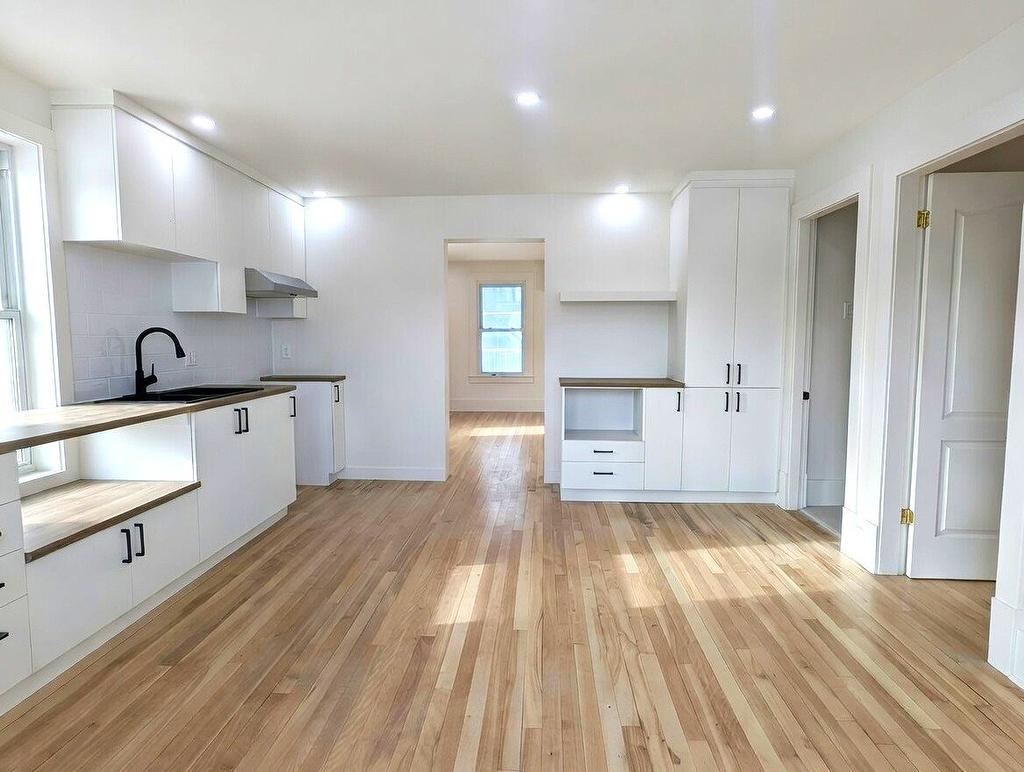 Kitchen - 454 Rue Papineau, Sherbrooke (Fleurimont), QC - Indoor Photo Showing Kitchen