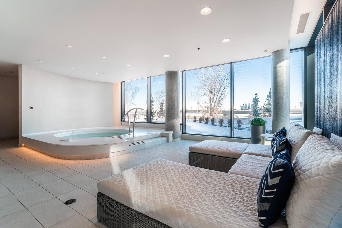 Spa - 1805-101 Rue De La Rotonde, Montréal (Verdun/Île-Des-Soeurs), QC - Indoor Photo Showing Other Room