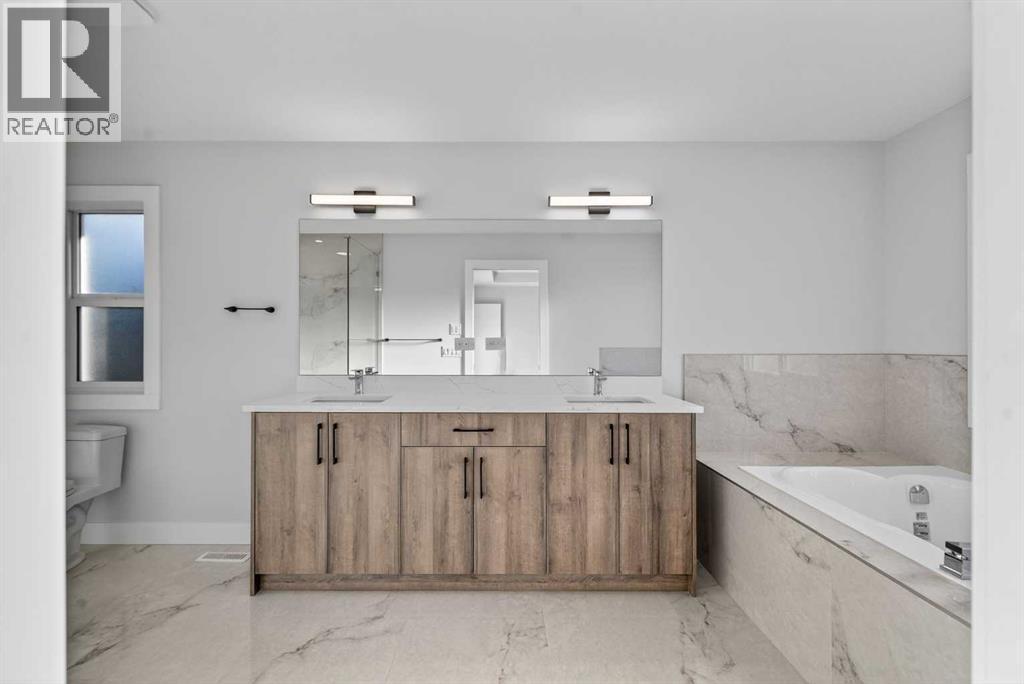 202 Kinniburgh Loop, Chestermere, AB - Indoor Photo Showing Bathroom