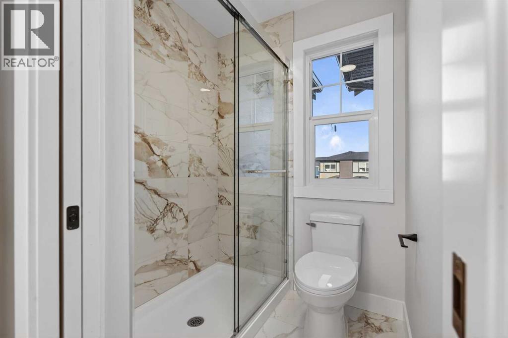 202 Kinniburgh Loop, Chestermere, AB - Indoor Photo Showing Bathroom