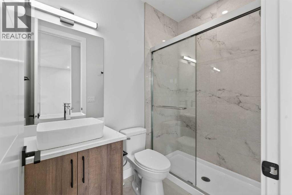 202 Kinniburgh Loop, Chestermere, AB - Indoor Photo Showing Bathroom