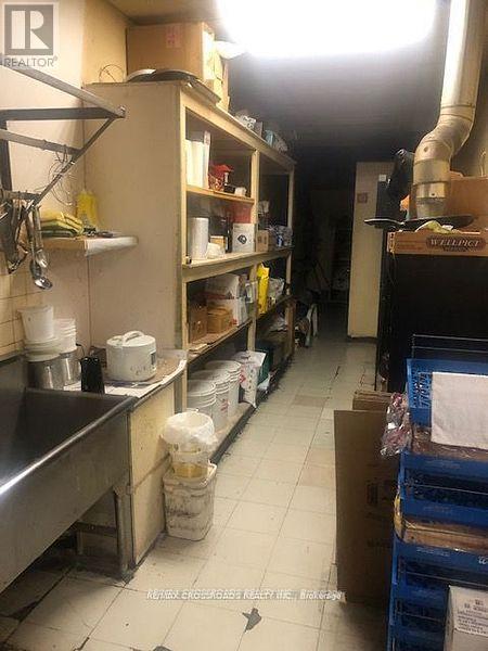 2100 Dundas Street E, Mississauga, ON