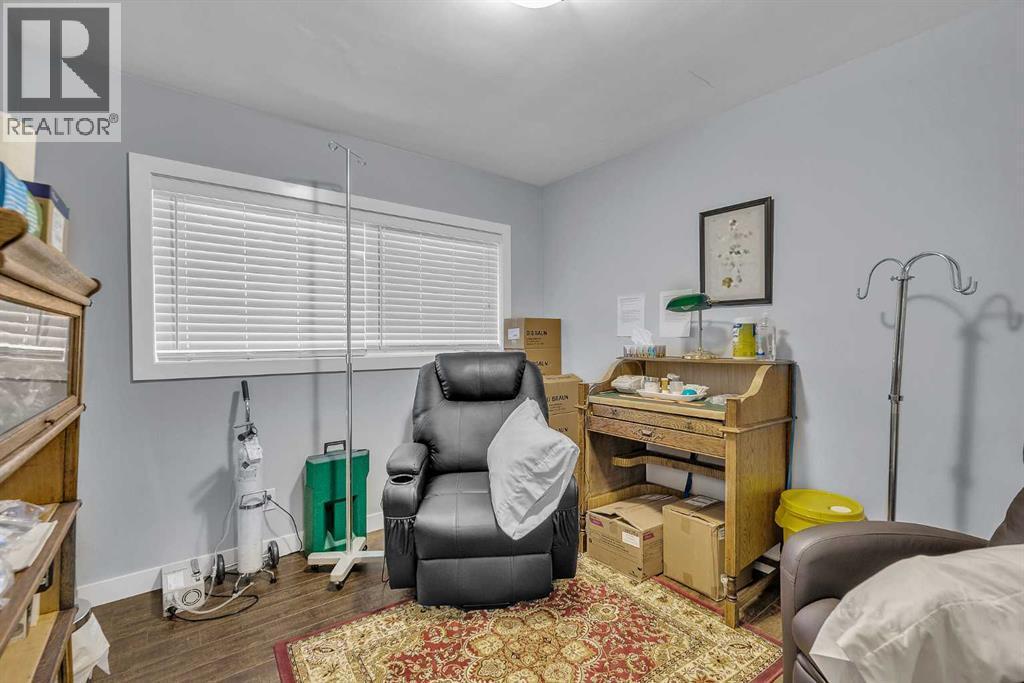 109 Hudson Road Nw, Calgary, AB - Indoor