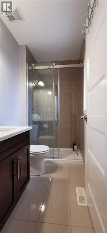 109 Hudson Road Nw, Calgary, AB - Indoor Photo Showing Bathroom