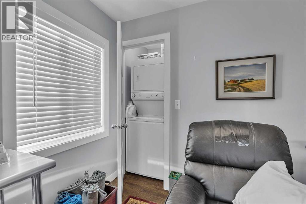 109 Hudson Road Nw, Calgary, AB - Indoor Photo Showing Laundry Room