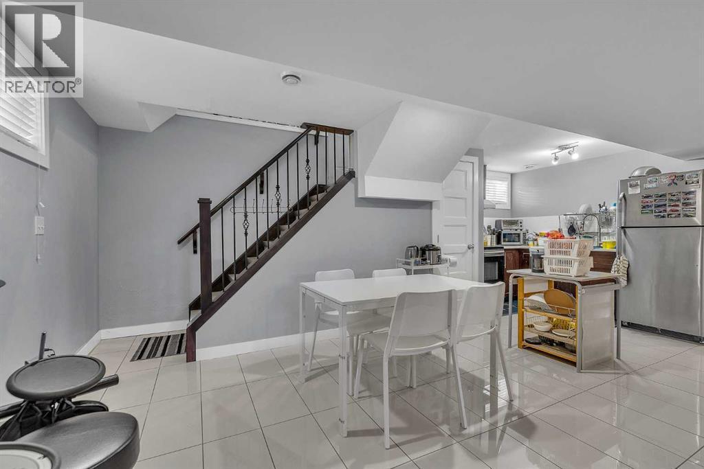 109 Hudson Road Nw, Calgary, AB - Indoor